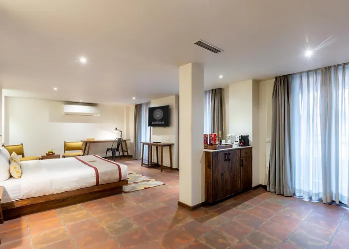Roadhouse, Thamel, Kathmandu- Contemporary Boutique
