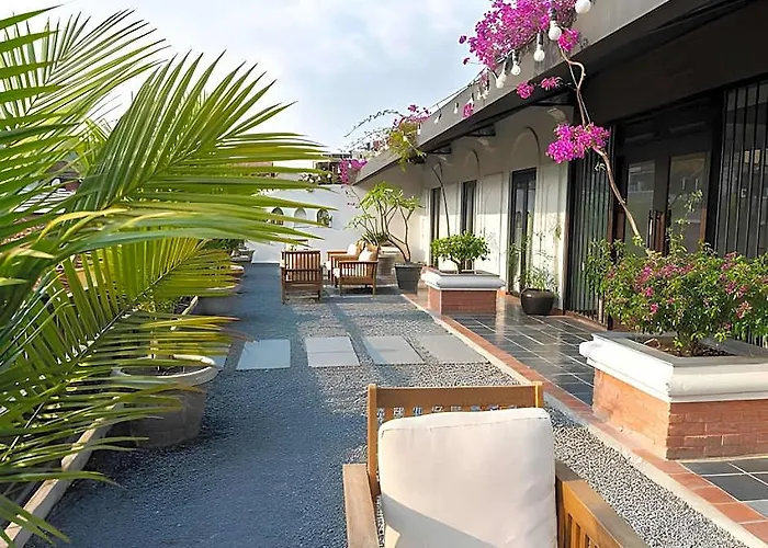 Roadhouse, Thamel, Kathmandu- Contemporary Boutique Hotel Kathmandu