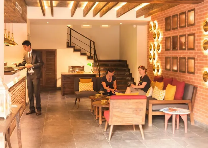 Roadhouse, Thamel, Kathmandu- Contemporary Boutique